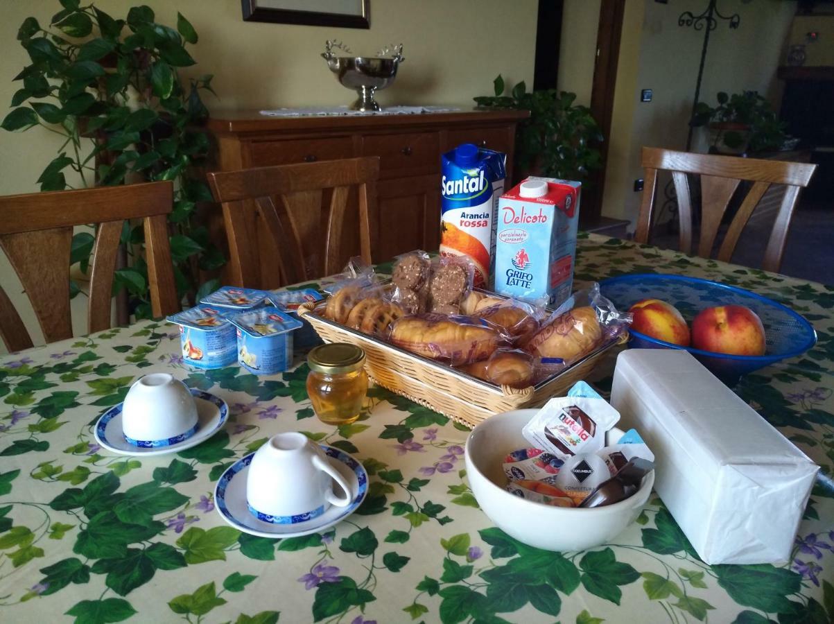 Agriturismo Il Melo Valfabbrica 外观 照片